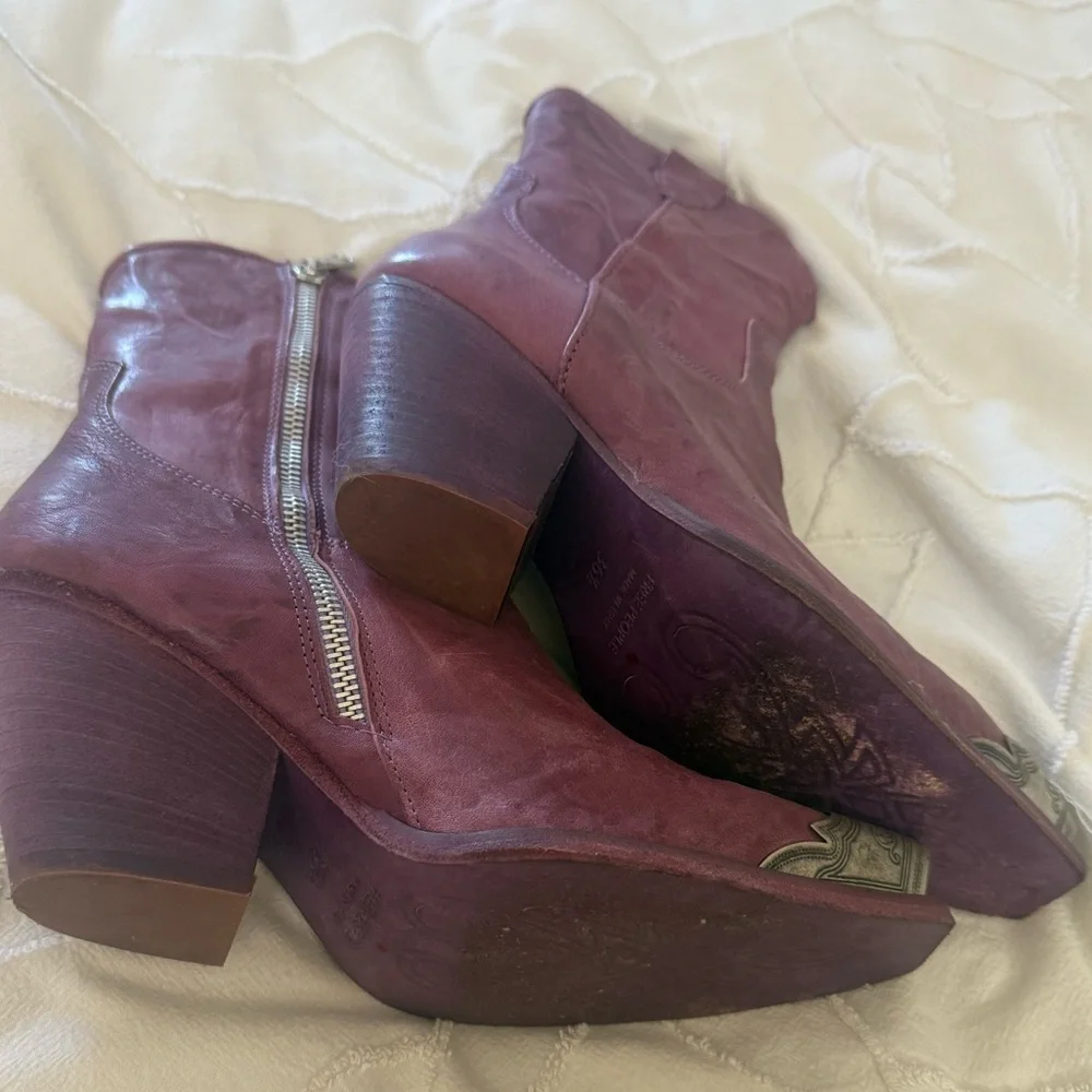 Free People Braden Purple Western Leather Ankle Boots Size 36.5 (6.5) - Picture 6 of 6
